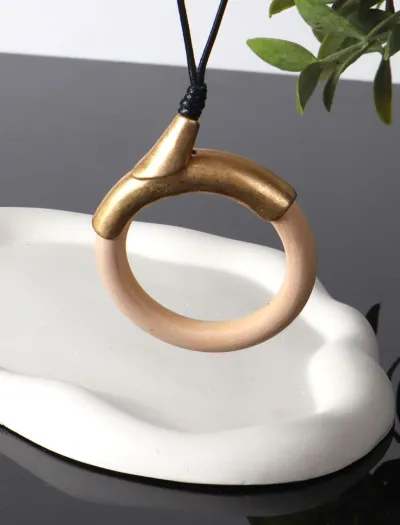 رومانتویی حلقه ای چوبی