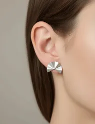 گوشواره میخی بادبزنی